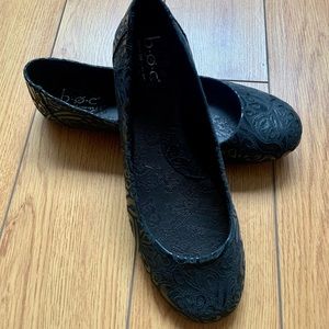 BORN Concept (b.o.c) Embossed Black Leather flats, Size 8.5 NEVER WORN